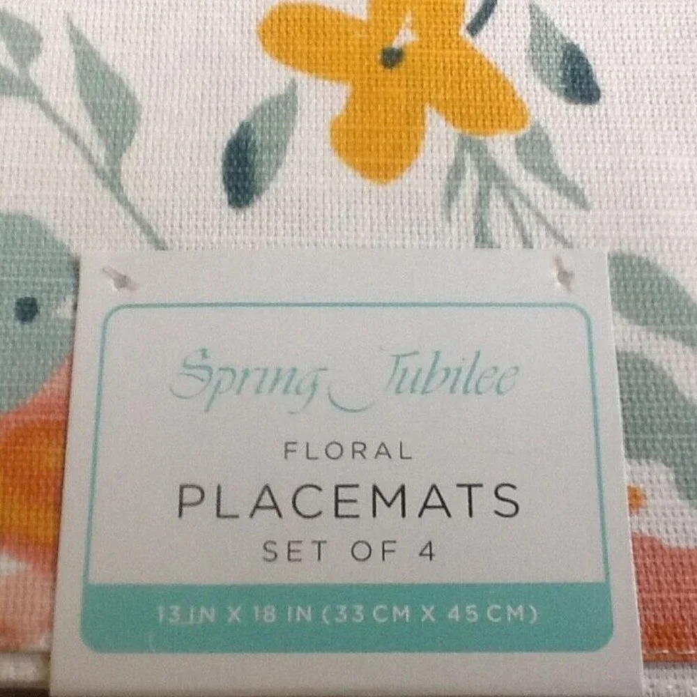 brand new Set of 4 Spring Jubilee Abstract Floral Fabric 13x18 inch Placemats